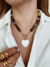 Cargar imagen en el visor de la galería, MIXED AGATE WHITE MURANO NECKLACE
