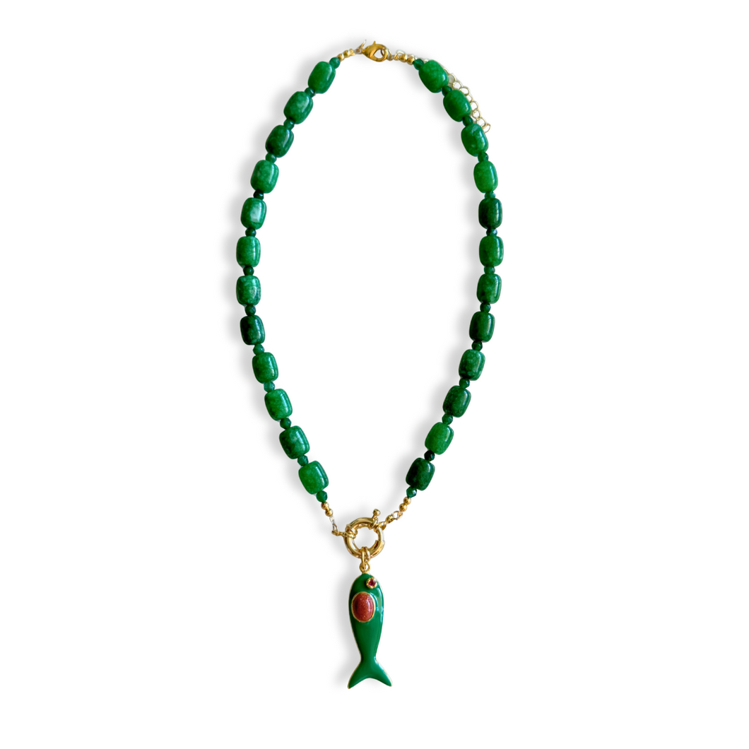 GREEN AGATE GREEN FISH PENDANT NECKLACE