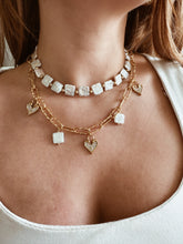 Cargar imagen en el visor de la galería, FLAT SQUARE PEARL CHOKER
