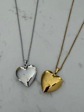 Cargar imagen en el visor de la galería, LOCK YOUR MOMENTS NECKLACE
