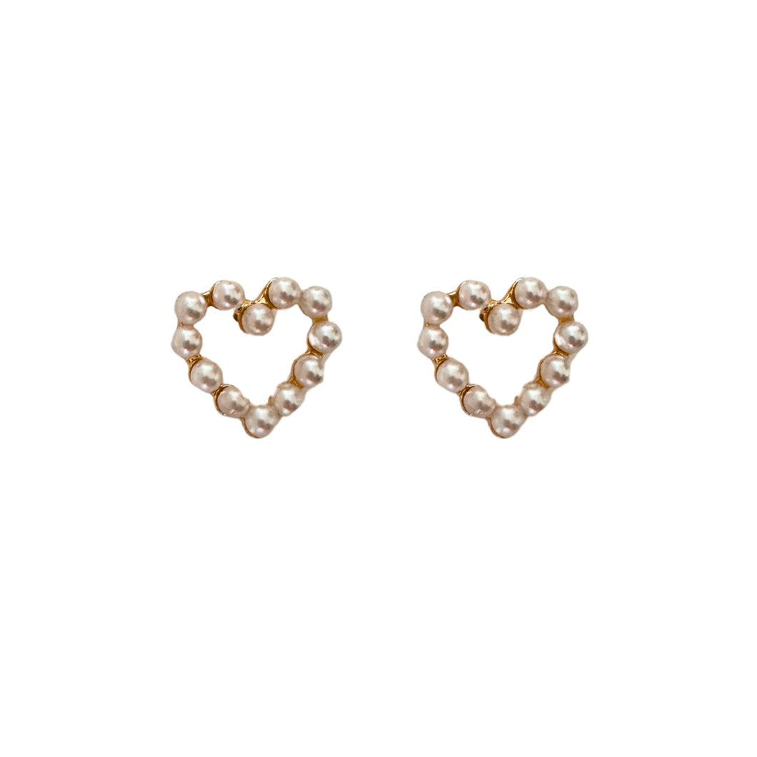 MINI PEARL HEART EARRINGS