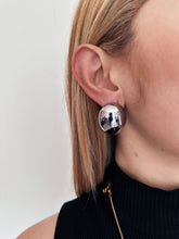 Cargar imagen en el visor de la galería, ROMA SILVER STUDS
