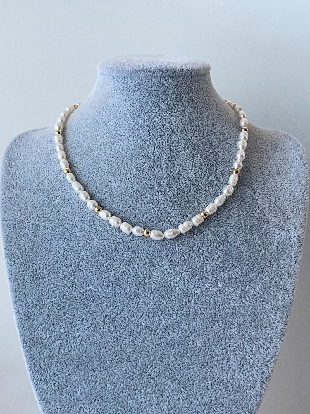 SIMPLE PEARL CHOKER