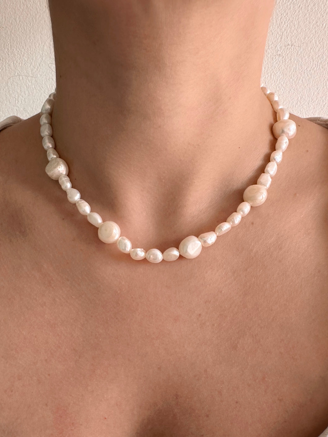 MIXED PEARL NECKLACE