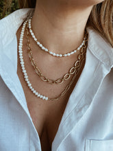 Cargar imagen en el visor de la galería, SIMPLE PEARL CHOKER
